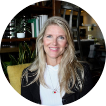 Sarah Knuppel providing homeschool family guidance